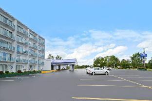 Howard Johnson By Wyndham Saint Joseph Benton Harbor Quarto foto