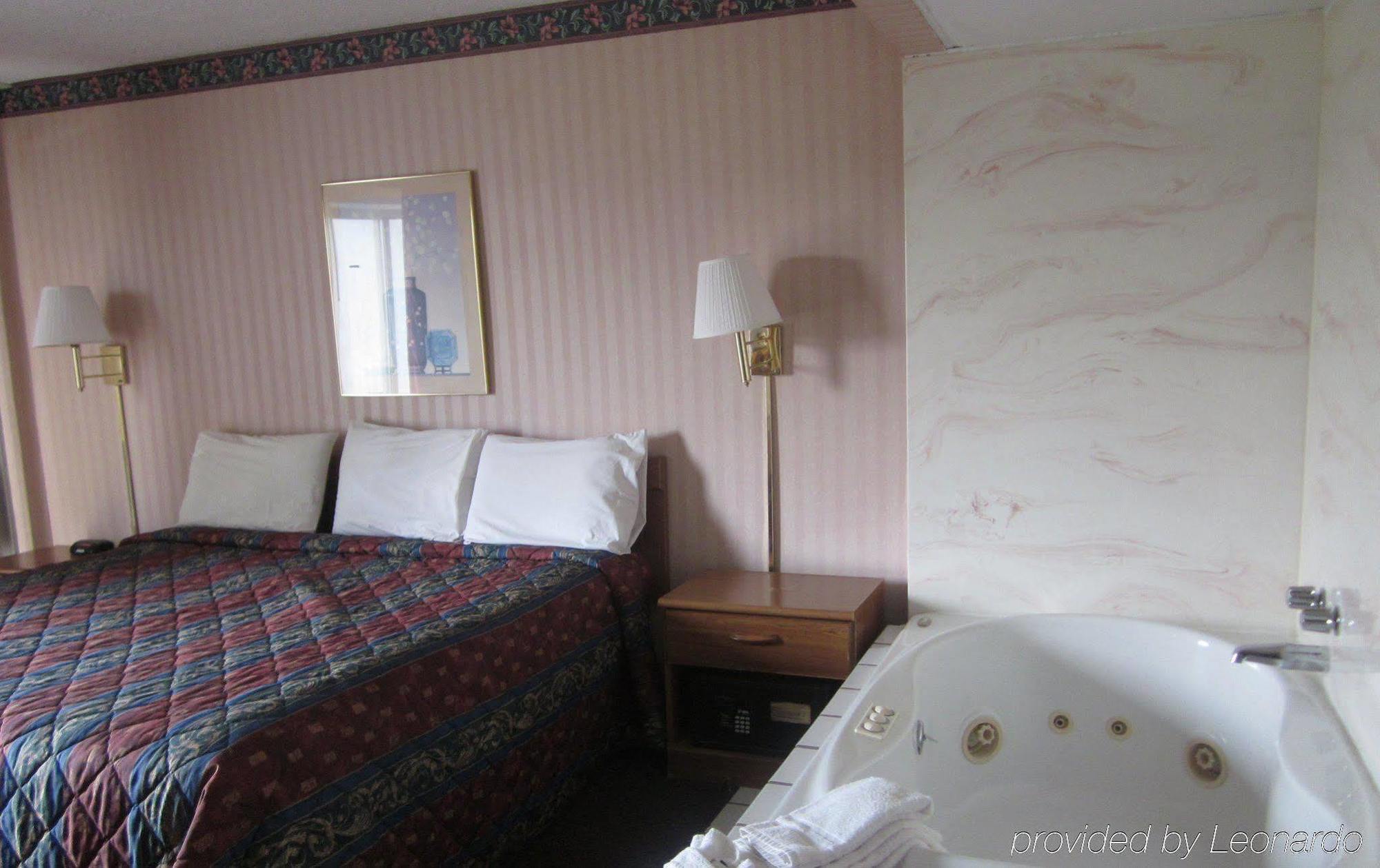 Howard Johnson By Wyndham Saint Joseph Benton Harbor Quarto foto